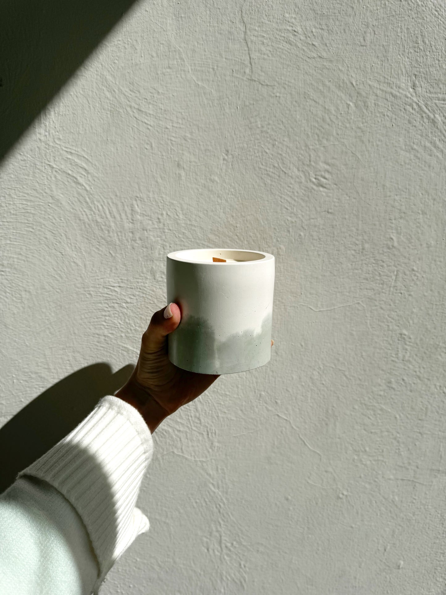 Jarra con Vaso para Buró + Charola de Madera